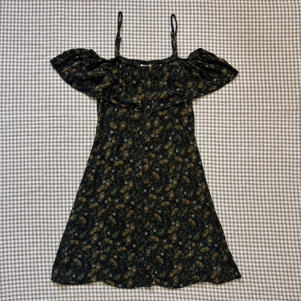 5/$15 | Mossimo | Floral Off the Shoulder Mini Dress - Picture 6 of 16